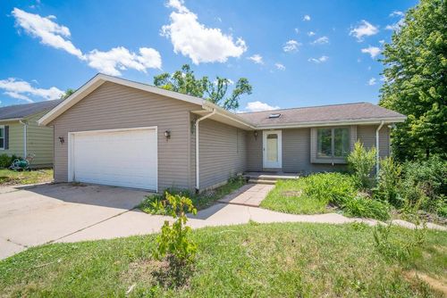 2317-2315 Chestnut Street, West Bend, WI, 53095 | Card Image