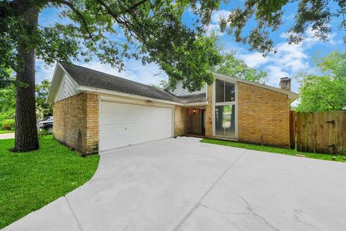 2622 Heatherknoll Drive, Spring, TX, 77373 | Card Image