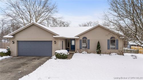 107 Country Manor Blvd, Madison, IN, 47250-8805 | Card Image