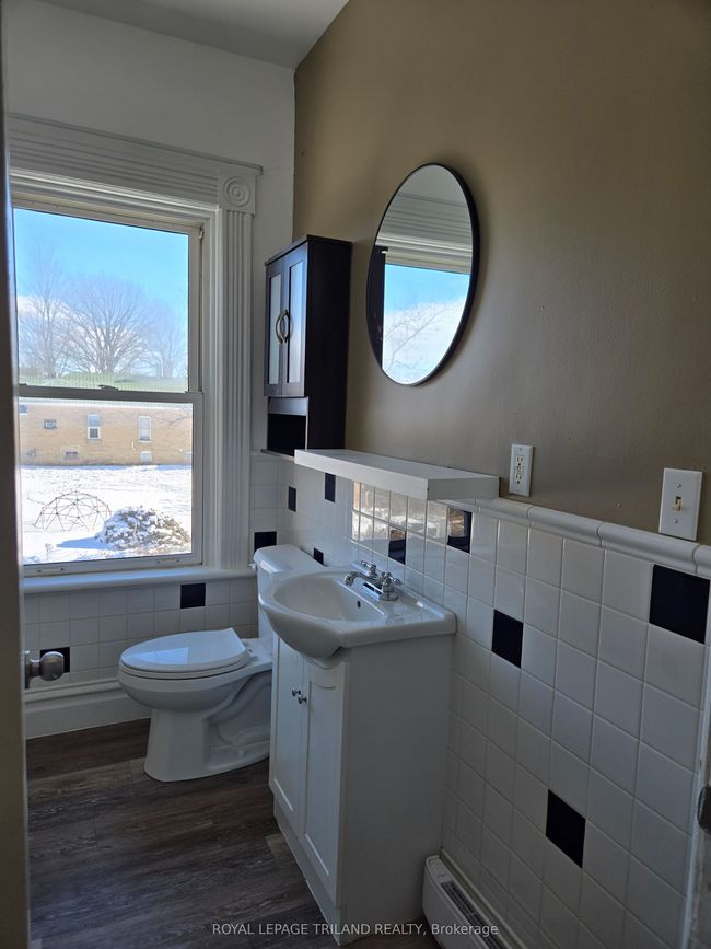 55 Main St S, Home with 6 bedrooms, 2 bathrooms and 6 parking in Forest ON | Image 11