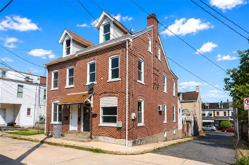 1541 Utica St, Allentown, PA, 18102-2027 | Card Image