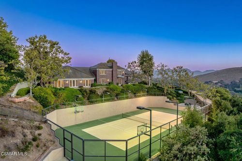4286 Coachman Cir, Westlake Village, CA, 91362-5105 | Card Image