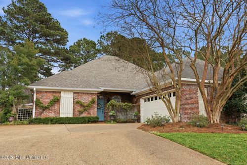 402 Eastpointe Cv, Madison, MS, 39110-7845 | Card Image