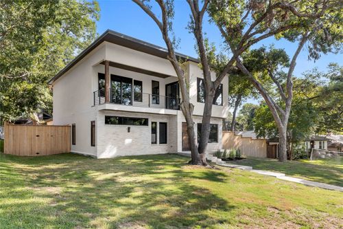 10434 Vinemont St, Dallas, TX, 75218-2230 | Card Image