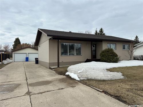 211 Garvin Crescent, Canora, SK, S0A0L0 | Card Image