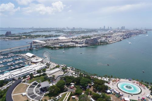 5202-50 Biscayne Blvd, Miami, FL, 33132-2905 | Card Image