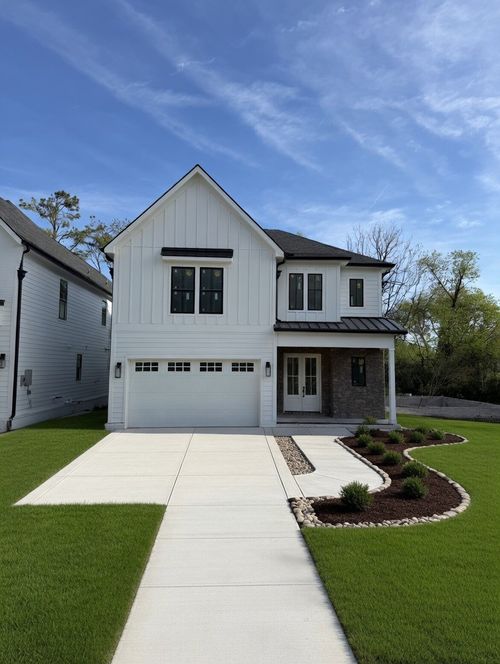 1110 Caldwell Ln, Nashville, TN, 37204-3912 | Card Image