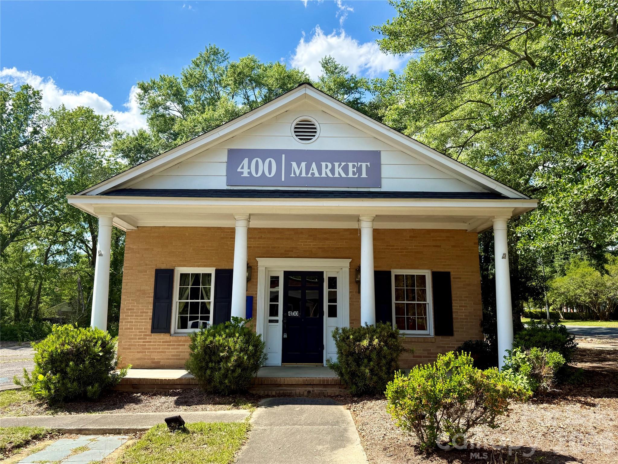 Commercial Sale in Cheraw