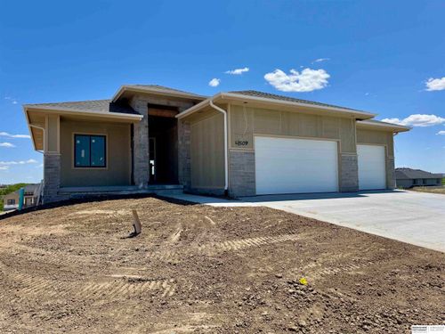 4503 S 203rd Ave, Omaha, NE, 68135-3778 | Card Image