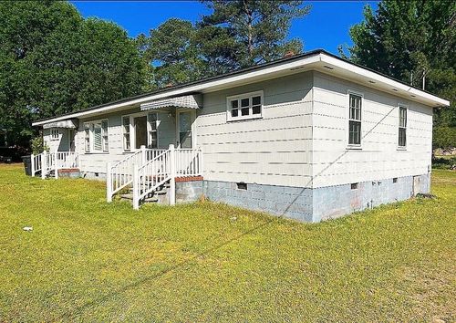 2-99 Susan St, Clinton, NC, 28328-1821 | Card Image