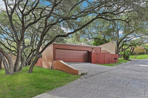 12010 Arms Way St, Live Oak, TX, 78233-4201 | Card Image