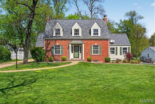 1 Forest Glen Ln, Kirkwood, MO, 63122-7104 | Card Image