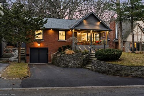 759 Shadeland Ave, Burlington, ON, L7T2M2 | Card Image