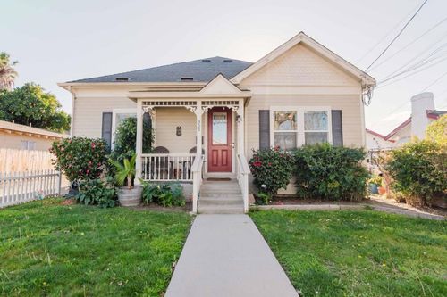 307 N 3rd St, King City, CA, 93930-2861 | Card Image