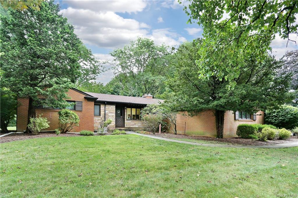 Linda Dr, Suffern, NY 10901