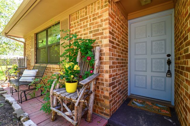 832 Cherry St, House other with 3 bedrooms, 2 bathrooms and null parking in Wolfe City TX | Image 4