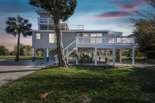 3476 Tidewater Dr, WEEKI WACHEE, FL, 34607-1044 | Card Image