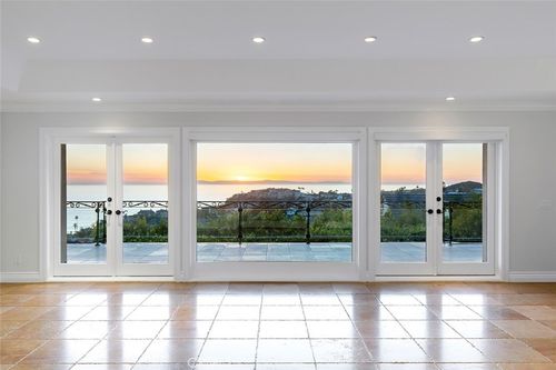 517 Emerald Cyn, Laguna Beach, CA, 92651 | Card Image