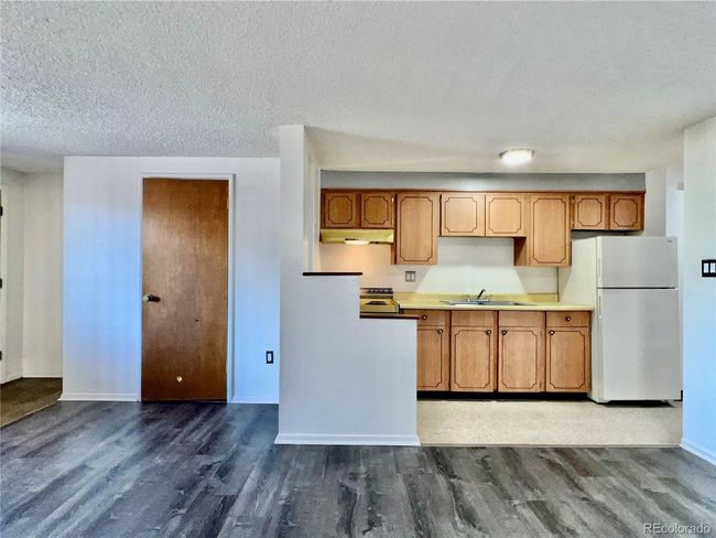 APT-204 - 3305 S Clarkson St, Condo with 1 bedrooms, 1 bathrooms and 1 parking in Englewood CO | Image 6