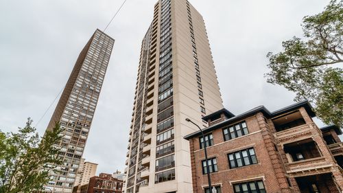 1205-3930 N Pine Grove Ave, Chicago, IL, 60613-5506 | Card Image