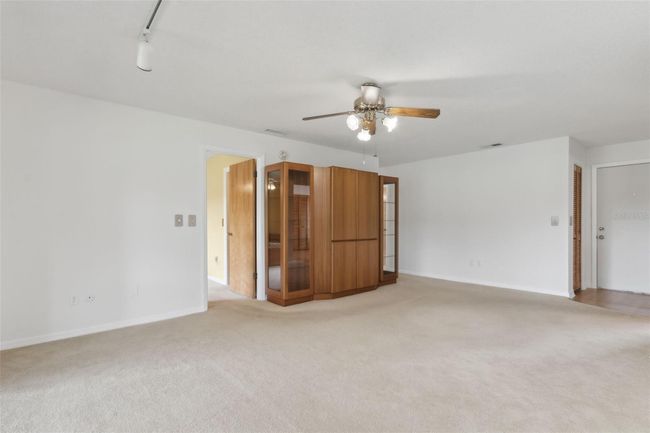 Living Room | Image 9