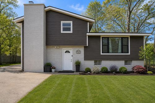 1325 Sumac St, Muskegon, MI, 49445-2539 | Card Image