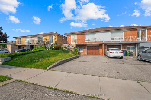 50 Felan Cres, Etobicoke, ON, M9V3A3 | Card Image
