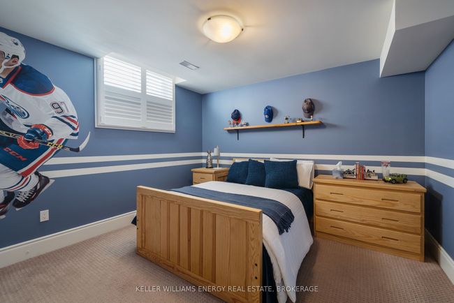 1044 Swiss Hts, House other with 4 bedrooms, 5 bathrooms and 4 parking in Oshawa ON | Image 34
