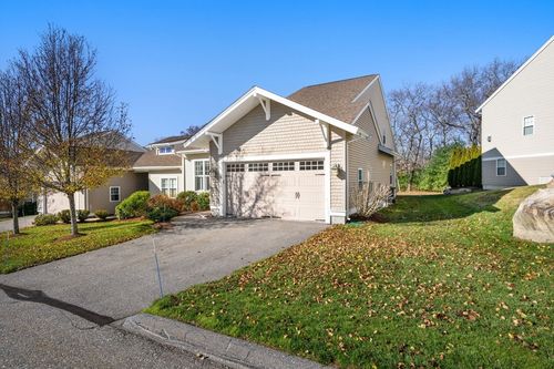 52-96 Walden Way, Milford, MA, 01757-5122 | Card Image