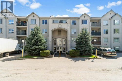 209-650 3 St Sw, Salmon Arm, BC, V1E1P6 | Card Image