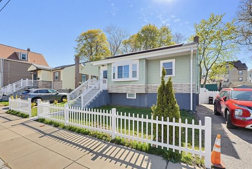 27 Banfield Ave, Boston, MA, 02126-2302 | Card Image