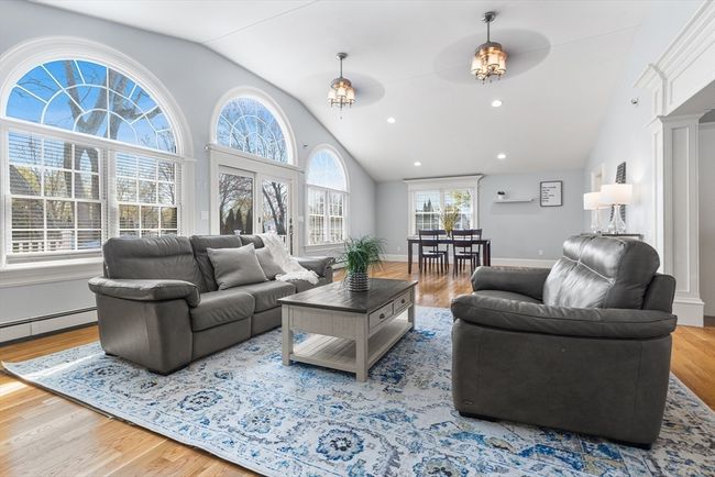 104 Holliston St, House other with 4 bedrooms, 3 bathrooms and 4 parking in Medway MA | Image 12