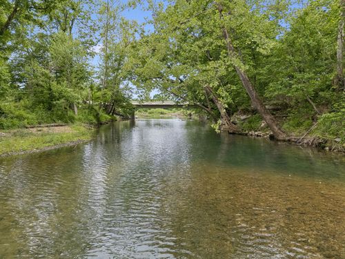 1397 E Blue Creek Rd, Waverly, TN, 37185-2919 | Card Image