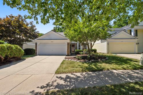 3012 Turnberry Ln, Ann Arbor, MI, 48108-2061 | Card Image