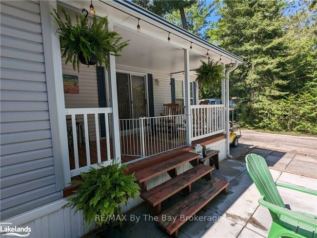 225 - 85 Theme Park Dr, House other with 2 bedrooms, 1 bathrooms and 2 parking in Wasaga Beach ON | Image 4