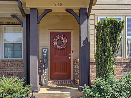 718 Wickham Ridge Rd, Apex, NC, 27539-9049 | Card Image