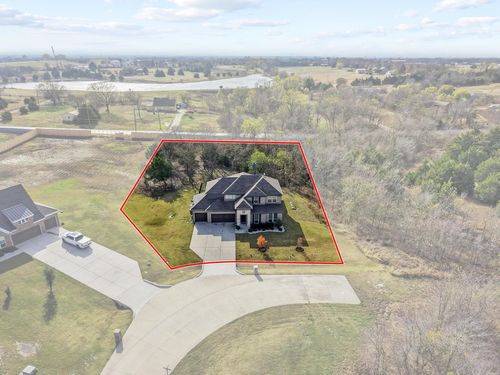 4001 Gentle Creek Ln, Nevada, TX, 75173-1224 | Card Image