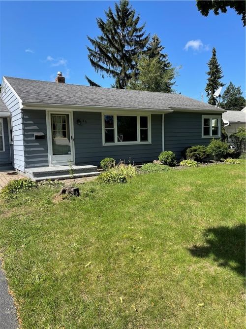 35 Valley Crest Rd, Greece, NY, 14616-3201 | Card Image