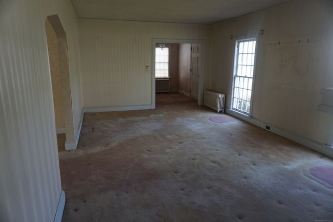 1057 Briarwood Ave, House other with 4 bedrooms, 1 bathrooms and 4 parking in Bridgeport CT | Image 12