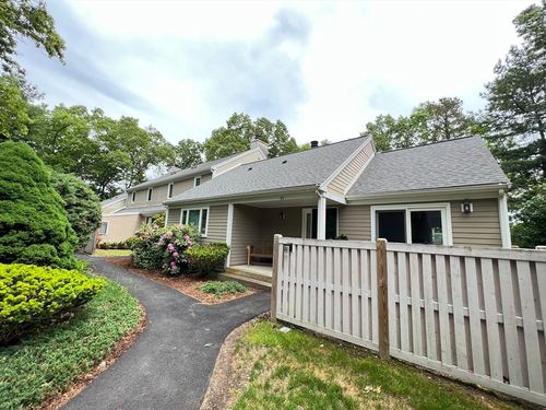 92-92 Fifer Ln, Lexington, MA, 02420-1228 | Card Image