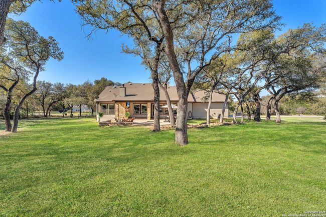 663 Private Road 1712, House other with 3 bedrooms, 3 bathrooms and null parking in Mico TX | Image 71
