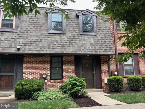 42-42 Windsor Pass, HORSHAM, PA, 19044-2032 | Card Image