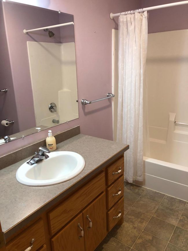 Guest Bath | Image 8