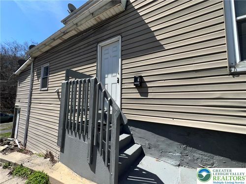 1-313 Main St, Slatington, PA, 18080-1538 | Card Image