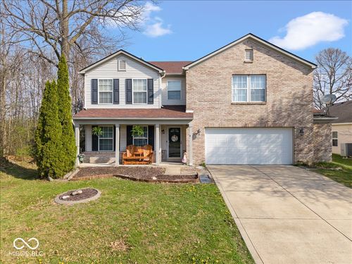 6652 Greenspire Pl, Indianapolis, IN, 46221-4098 | Card Image