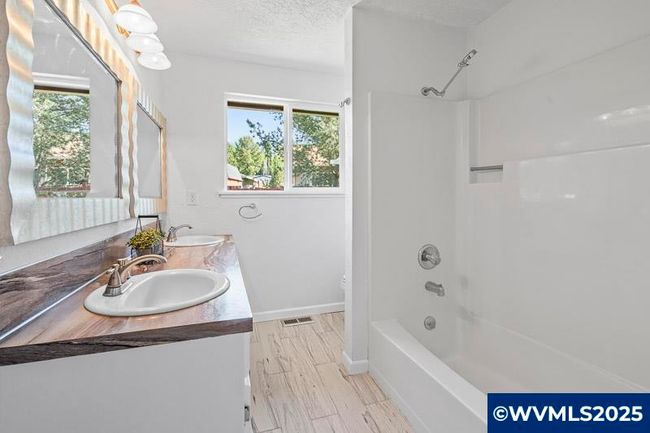 611 Ne Bockes Loop, House other with 3 bedrooms, 2 bathrooms and null parking in Sheridan OR | Image 33