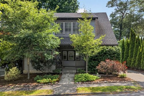 20 Hill Top Rd, Wellesley, MA, 02482 | Card Image
