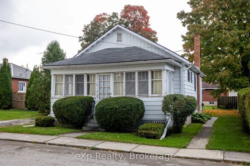 76 3rd Ave Sw, Chesley, ON, N0G1L0 | Card Image