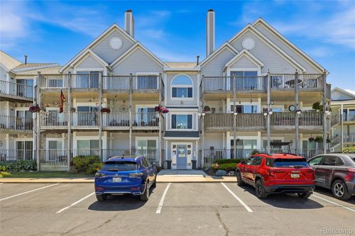 303-37510 Jefferson Ave, Harrison Township, MI, 48045-2673 | Card Image