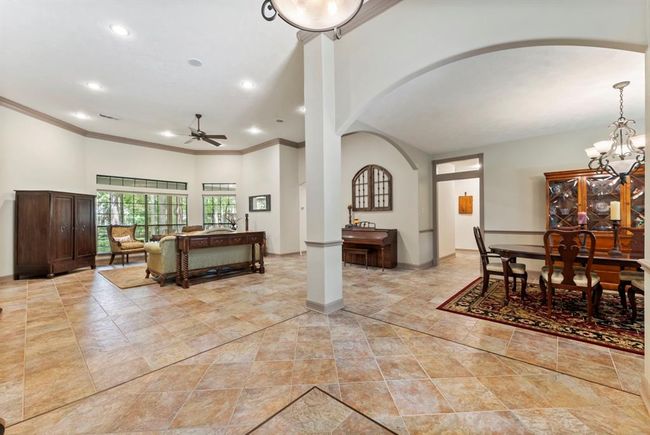 Digitally staged with neutral furnishings | Image 9